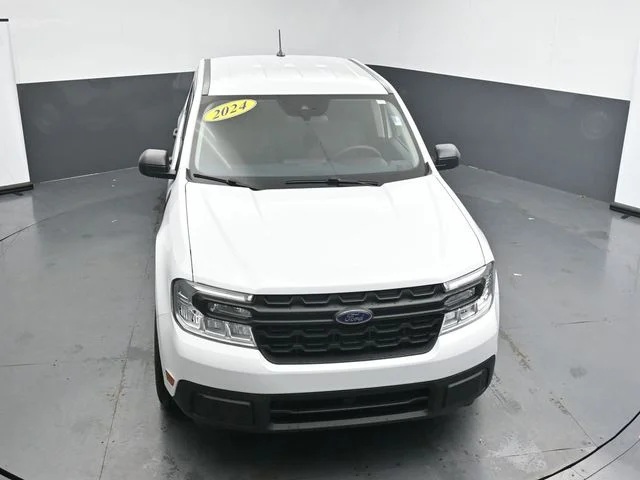 Used 2024 White Ford XL image 18
