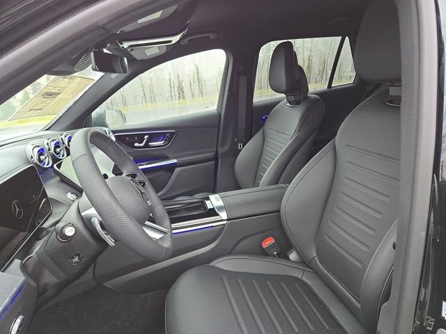 New 2026 Black Mercedes-Benz GLC300 image 24