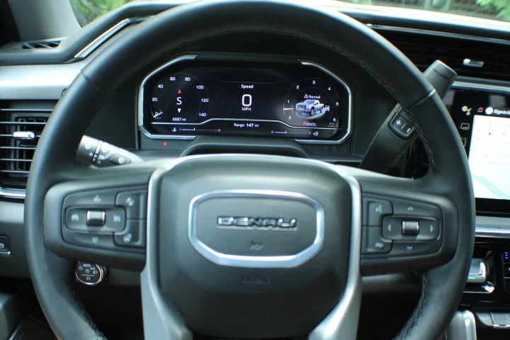 Certified Used 2025 White Frost Tricoat GMC Denali image 10