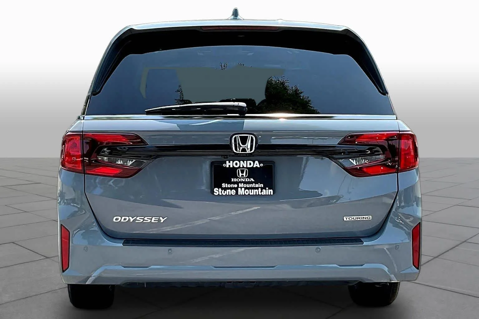 New 2026 Sonic Gray Pearl Honda Touring image 4