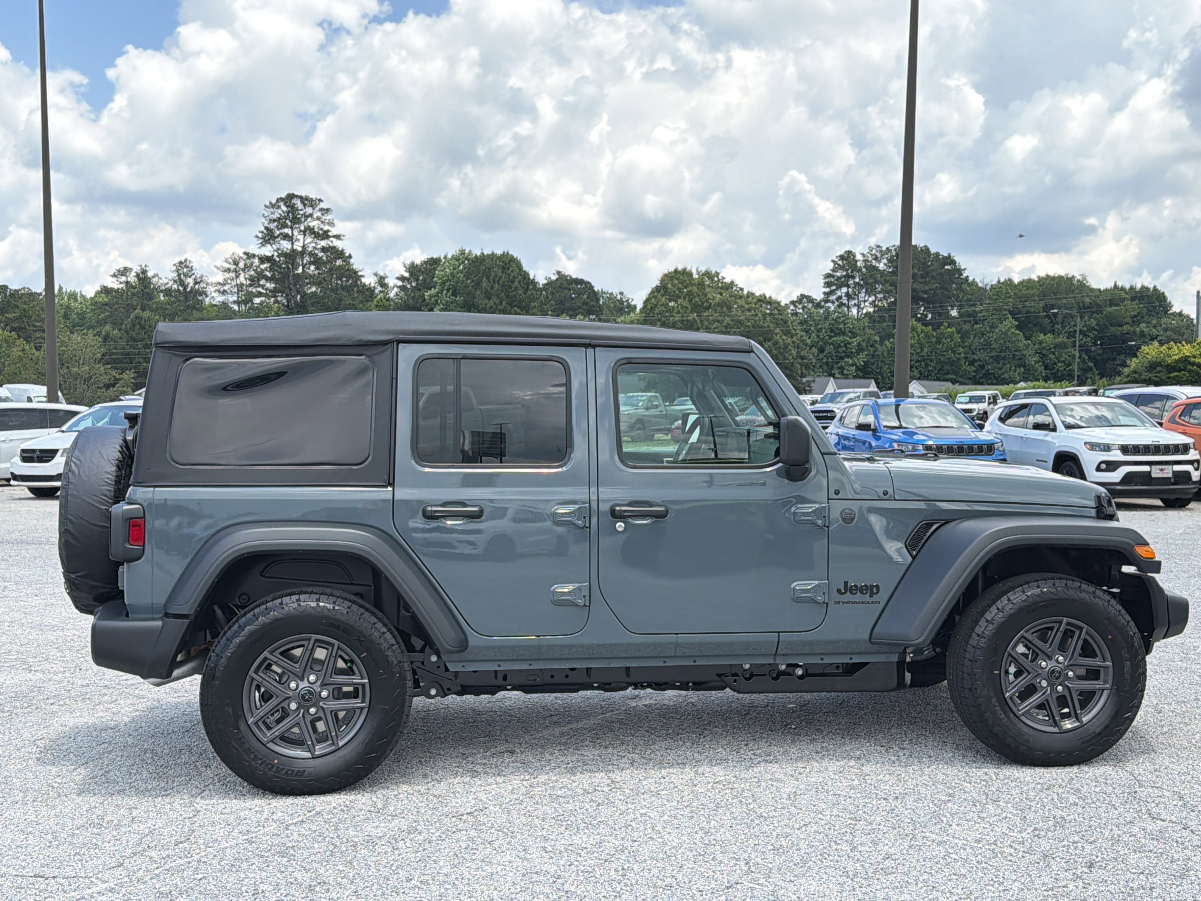 New 2026 Anvil Clear-Coat Exterior Paint Jeep Sport S image 9