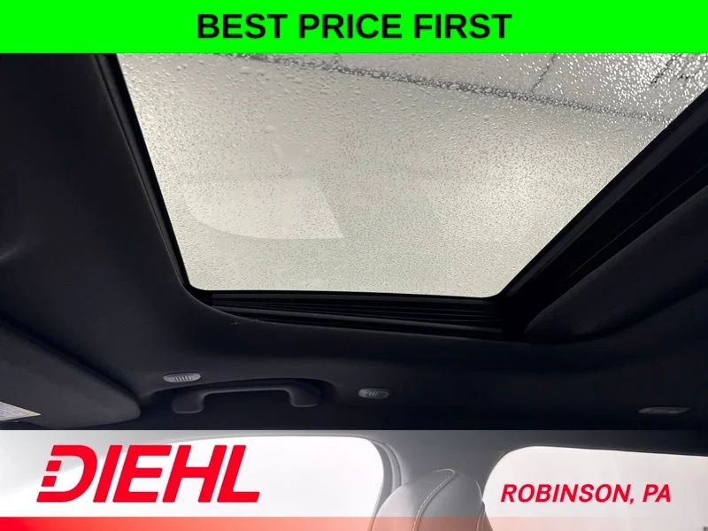 New 2026 Bright White Clear-Coat Exterior Paint Jeep  image 35