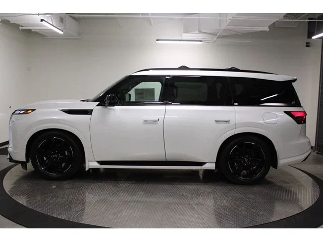 New 2026 RADIANT WHITE INFINITI Sport 4WD image 2