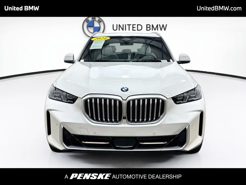 Certified Used 2024 Alpine White BMW sDrive40i image 2