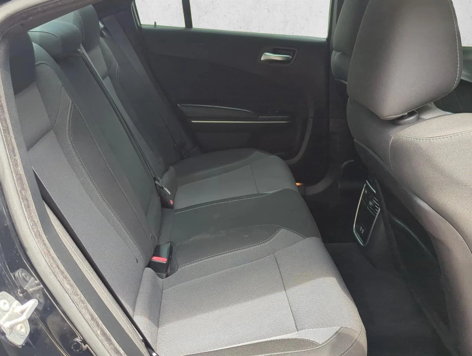 Used 2016 Pitch Black Clearcoat Dodge SXT image 24