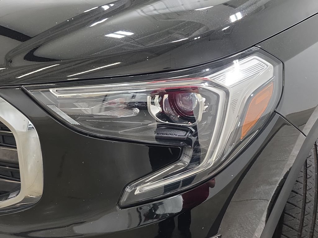 Used 2019 Ebony Twilight Metallic GMC SLE image 28