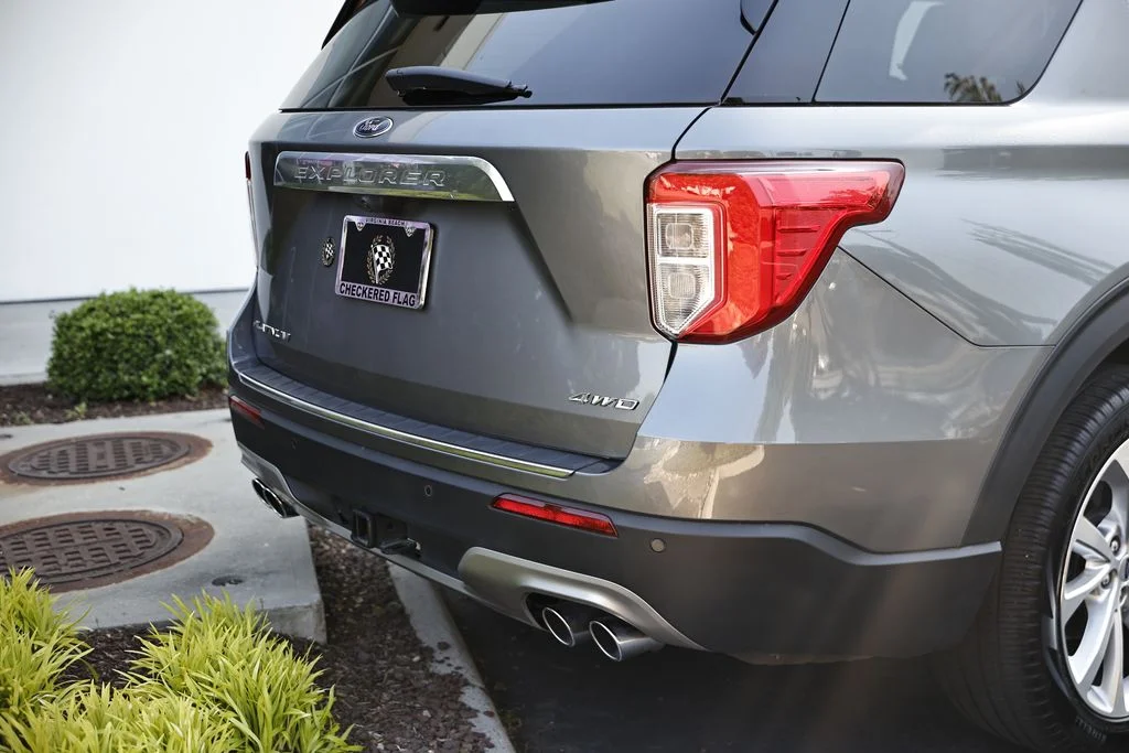 Used 2022 Carbonized Gray Metallic Ford Platinum image 8