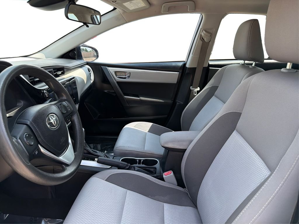 Used 2018 Classic Silver Metallic Toyota L image 10
