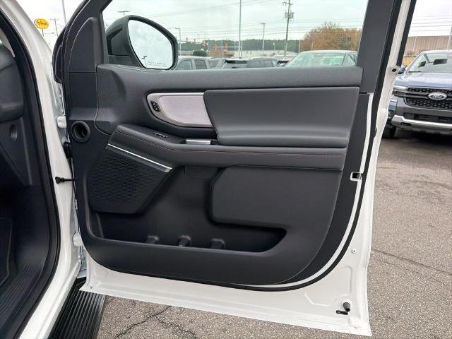 New 2025 Star White Metallic Tri-Coat Ford Active MAX image 23