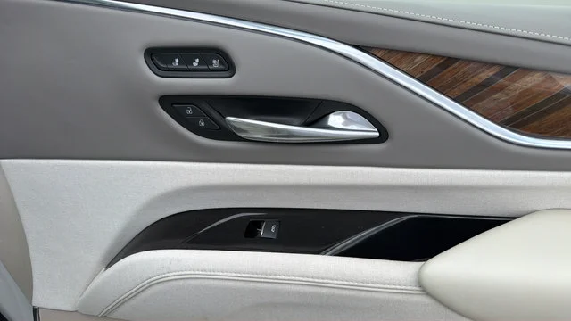 2021 Cadillac Escalade ESV Sport Platinum - Photo 23