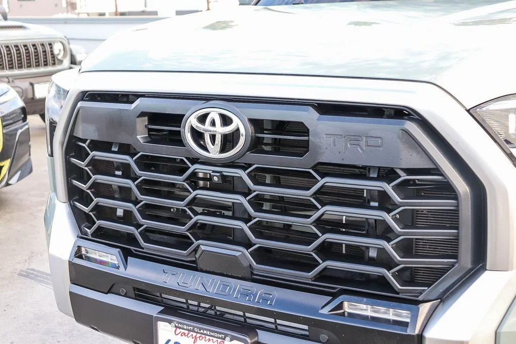 Used 2022  Toyota Limited image 6