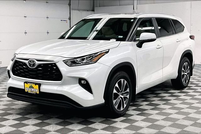 2024 Toyota Highlander XLE - Photo 12