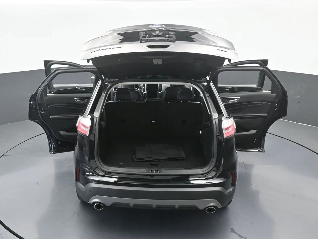 Used 2024 Black Metallic Ford Titanium image 71