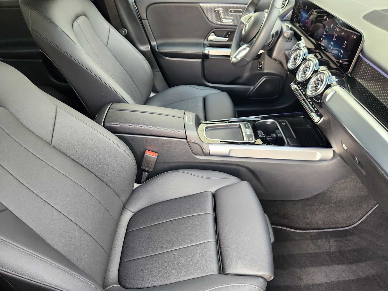 Certified Used 2026 Mountain Grey Metallic Mercedes-Benz GLB 250 image 12