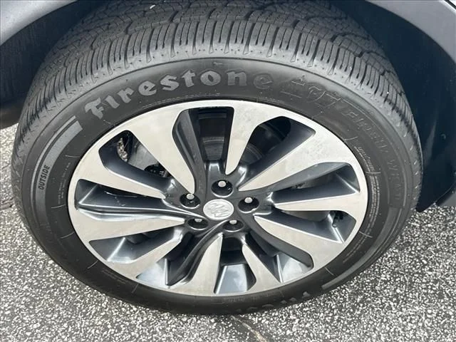 Used 2021 White Buick Preferred image 34