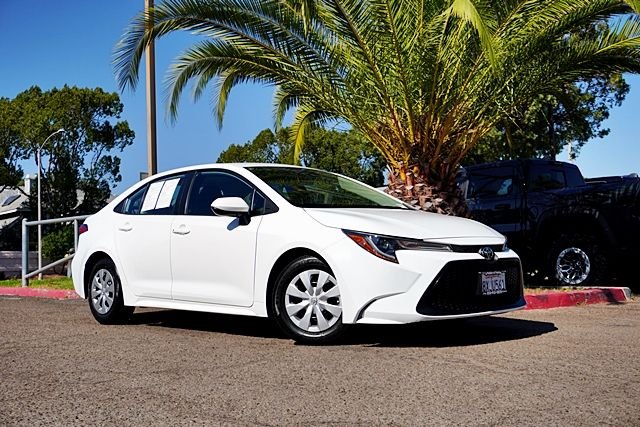 Used 2021 White Toyota L image 1