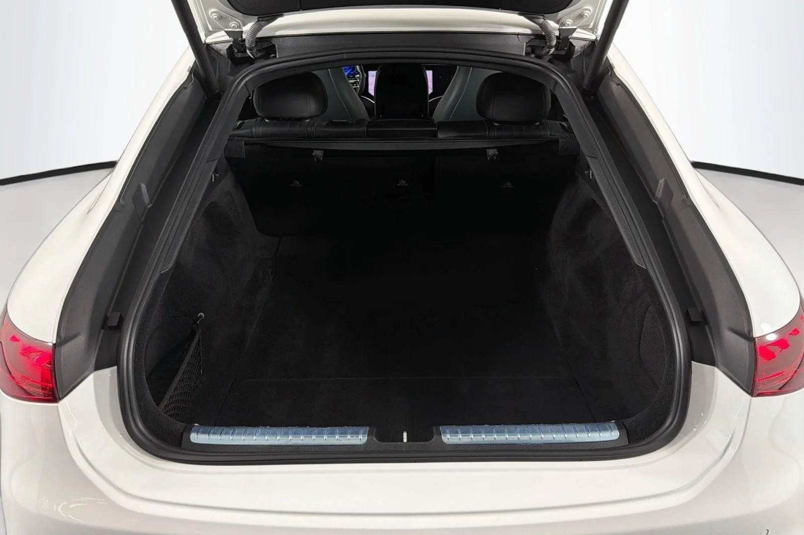 Certified Used 2022 Polar White Mercedes-Benz 580 image 25