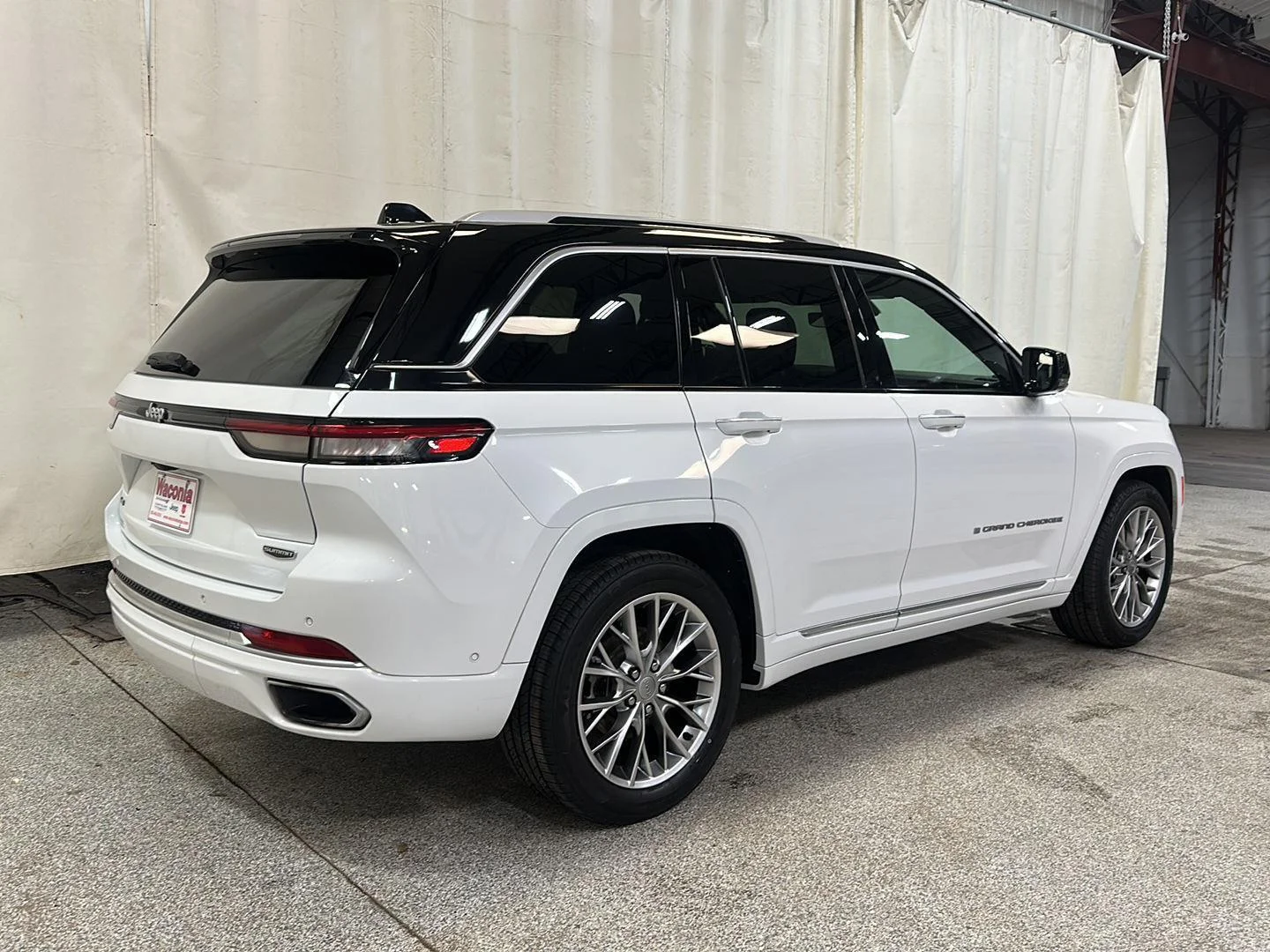 Used 2023 Bright White Clearcoat Jeep Summit image 5