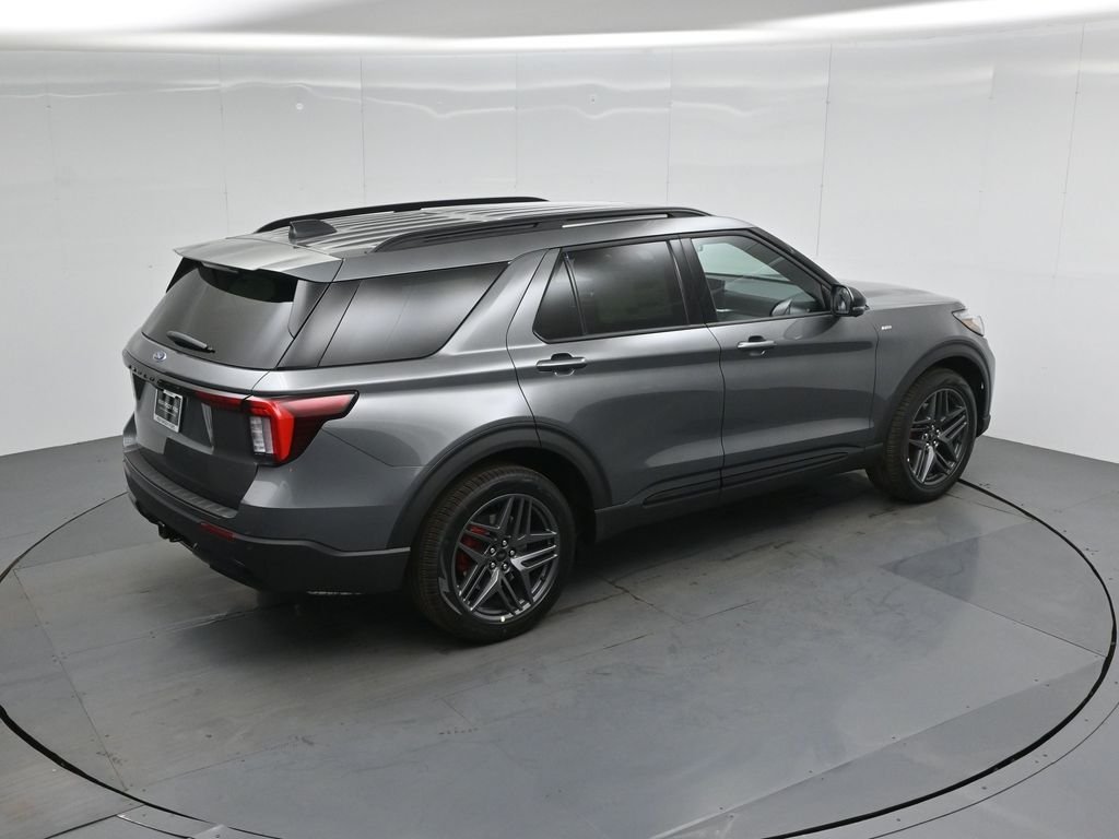 New 2026 Carbonized Gray Metallic Ford ST-Line image 39