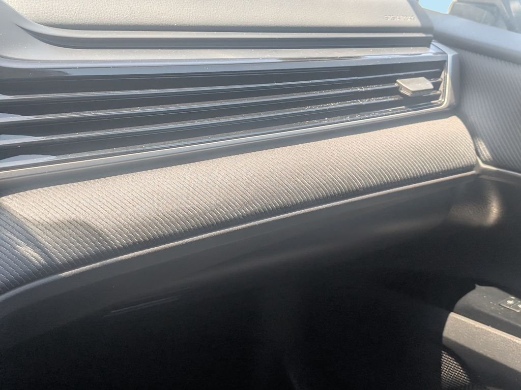 2025 Toyota Camry SE - Photo 17