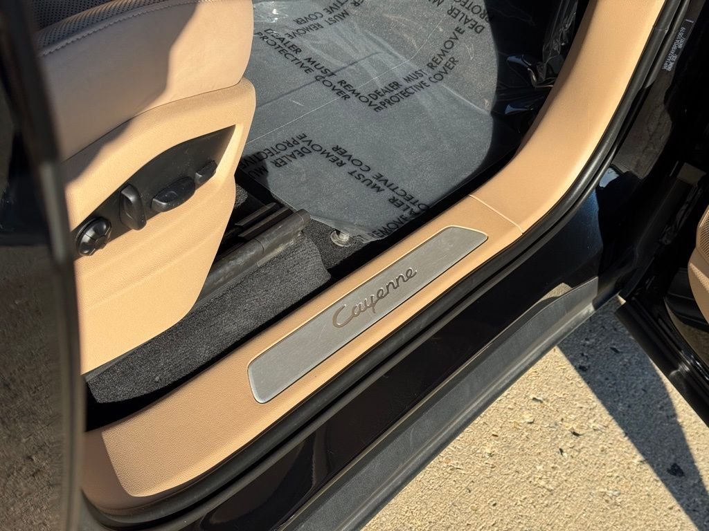 Certified Used 2023  Porsche  image 31