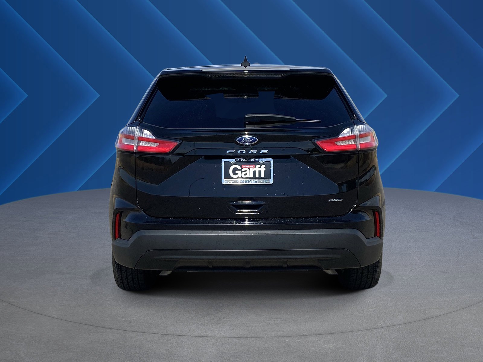 Used 2023 Agate Black Metallic Ford SE image 4