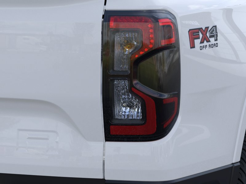 New 2026 Oxford White Ford LARIAT image 21