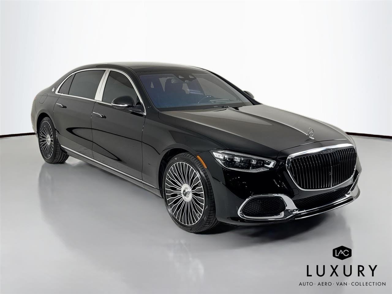 Used 2022 Black Mercedes-Benz Maybach S 580 | Exec Seating | Rear TVs image 3