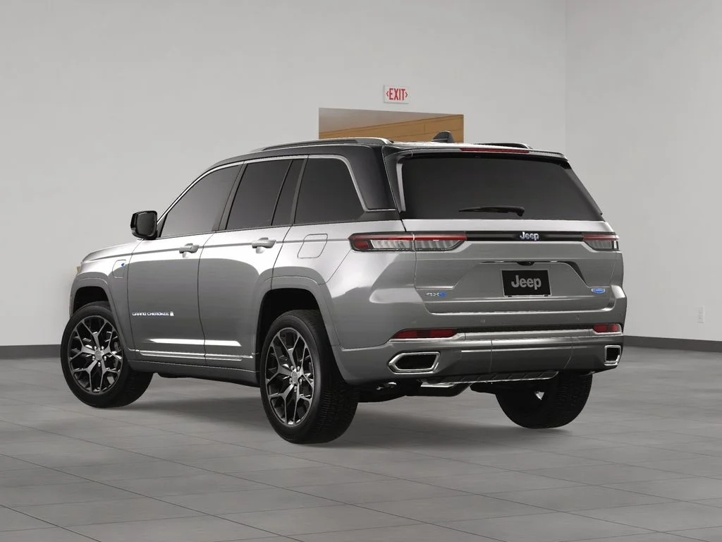 New 2024 Silver Zynith Jeep Summit Reserve 4xe image 4