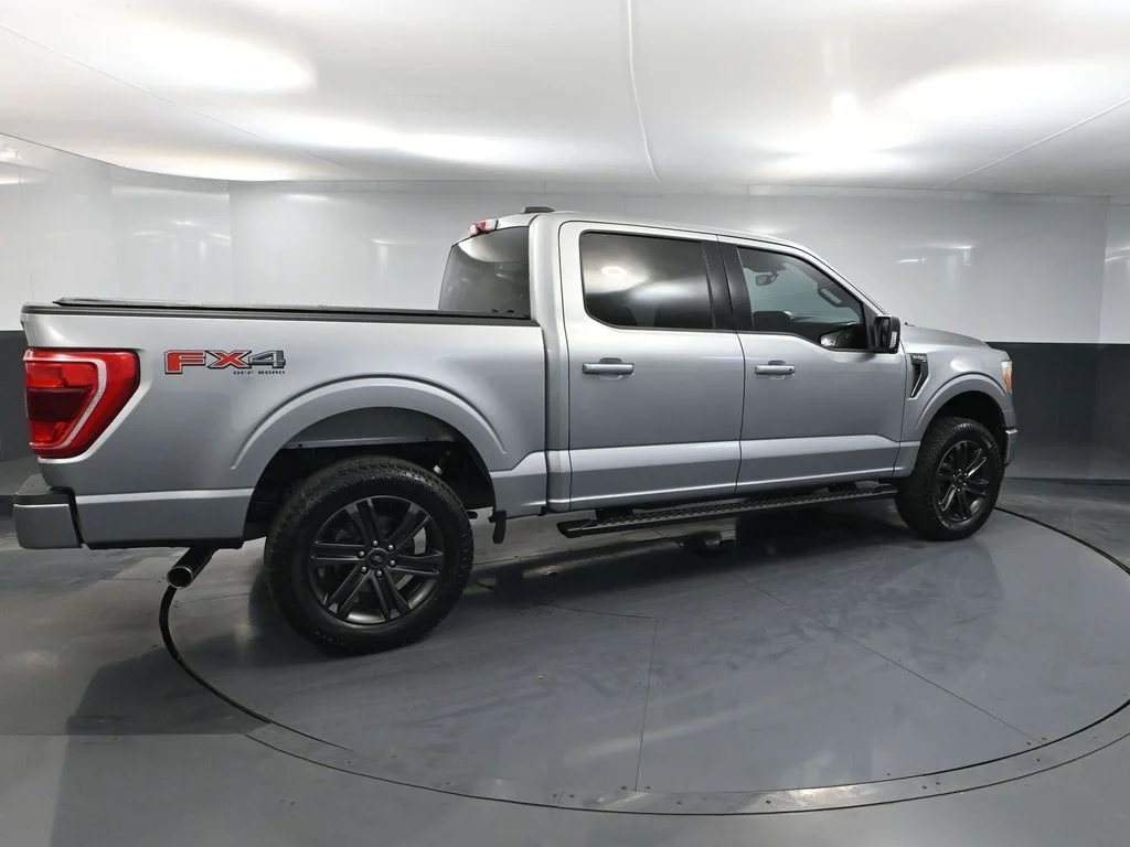 Used 2022 Silver Ford XLT image 4