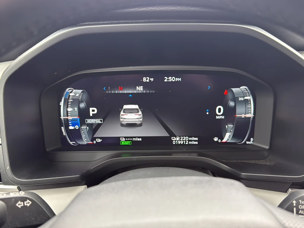 Used 2023 Black Mitsubishi SEL image 23
