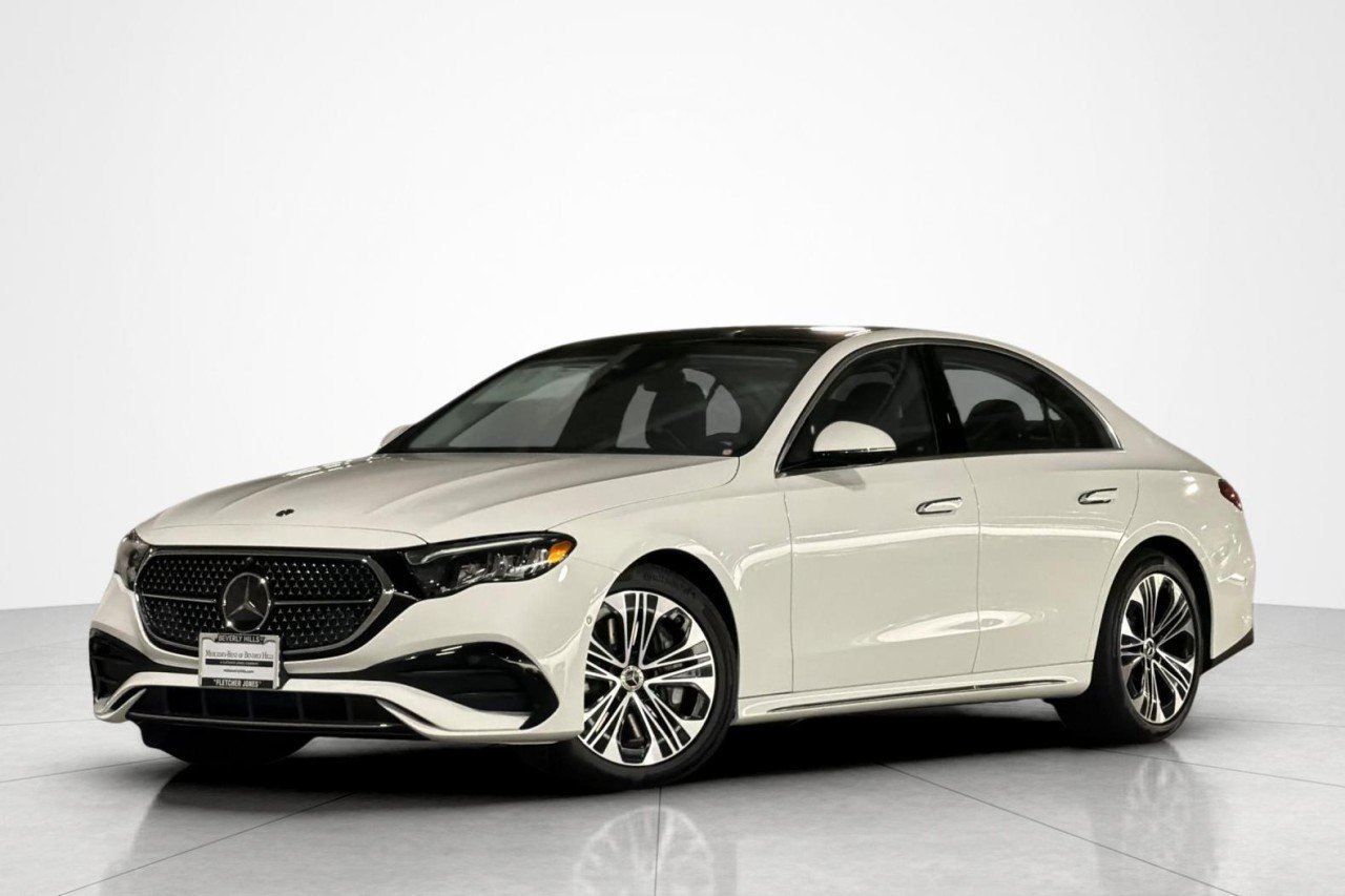 New 2027 Polar White Mercedes-Benz E 450 4MATIC® Sedan image 1