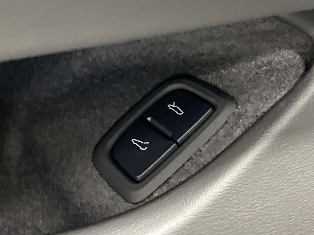 Used 2025 Black Chevrolet 1LT image 13