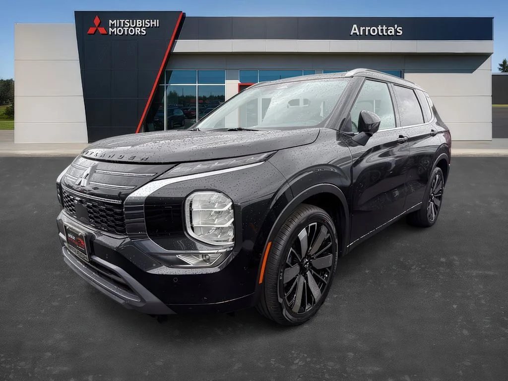 New 2026 Black Diamond Mitsubishi SEL image 2