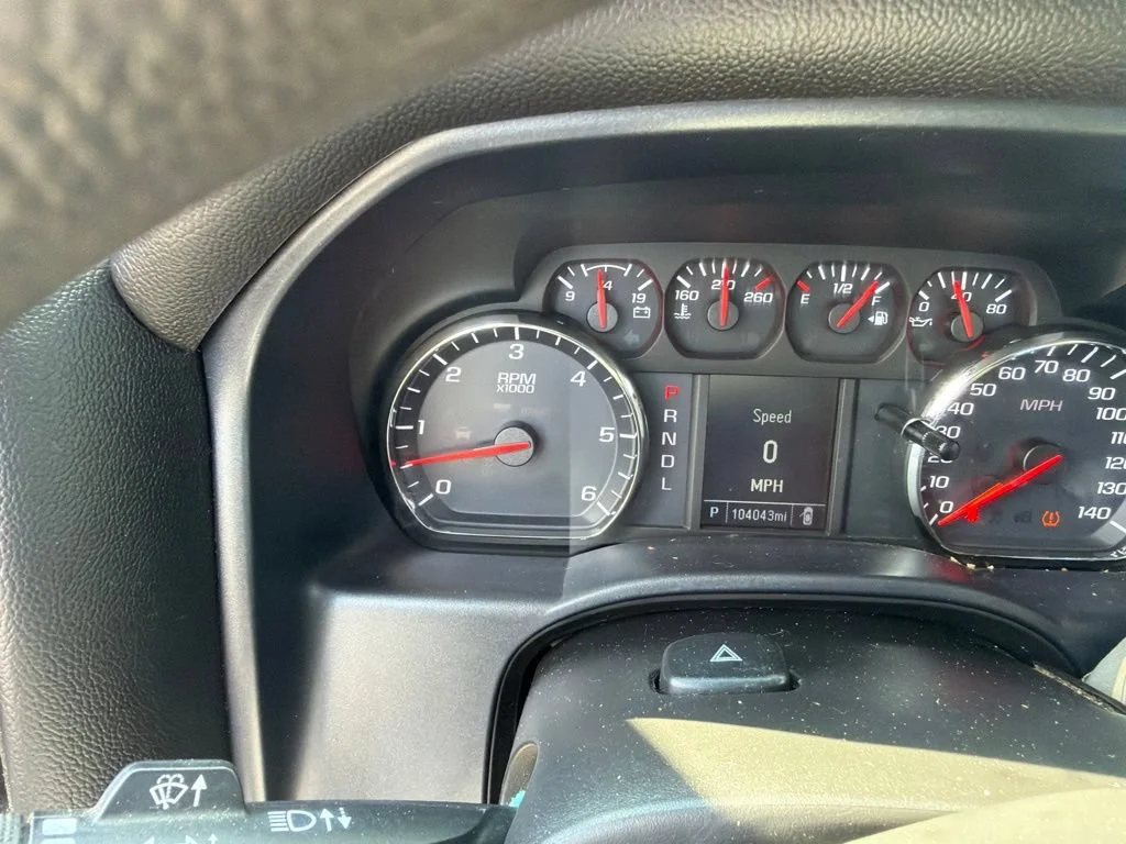 Used 2017 SUMMIT WHITE Chevrolet Work Truck image 8