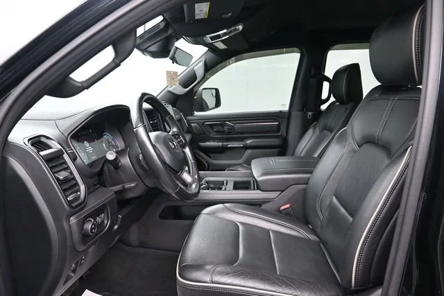 Used 2022 Diamond Black Cry Ram Limited image 9