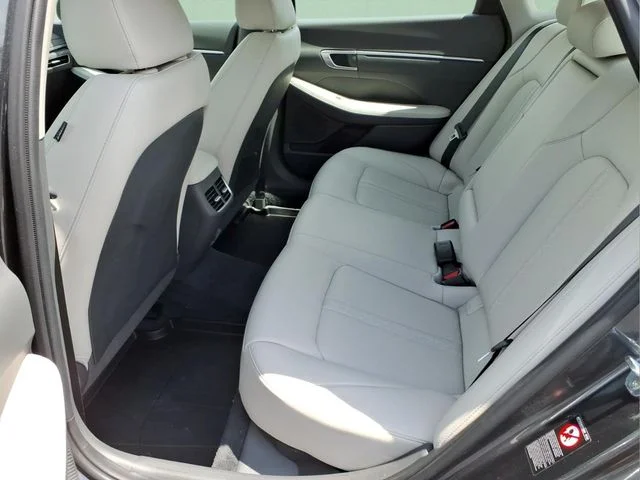 Used 2022 Gray Hyundai Limited image 10