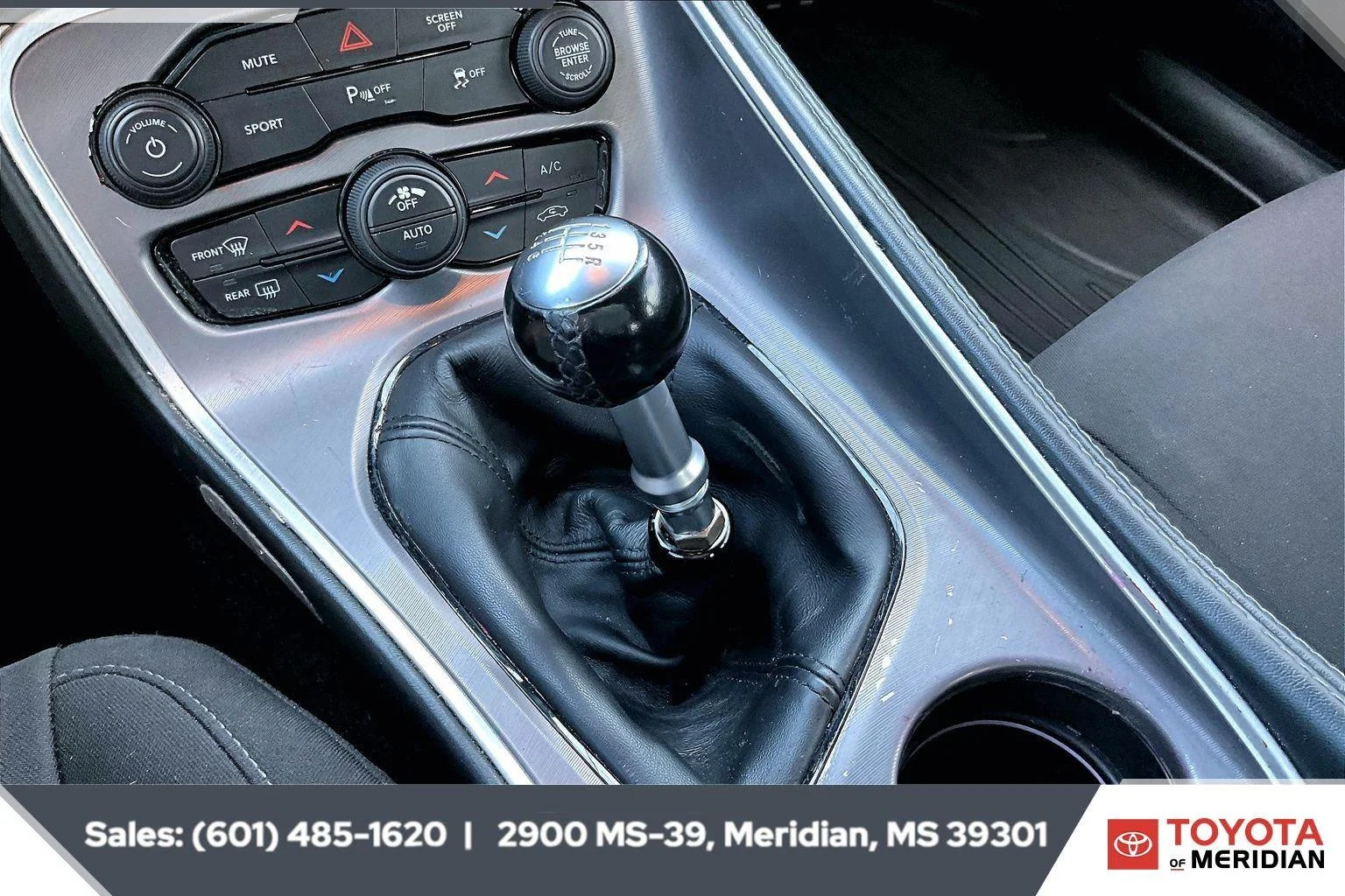 Used 2022 White Knuckle Clearcoat Dodge R/T image 23