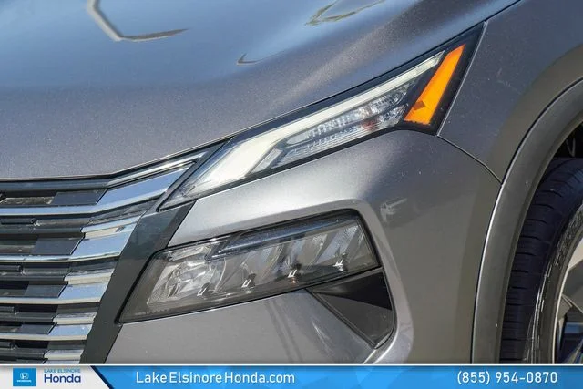 Used 2024 Gun Metallic Nissan SV image 5