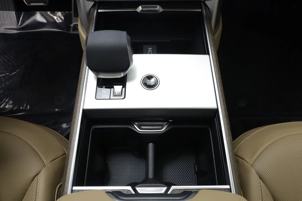 New 2026 Black Land Rover SE image 14