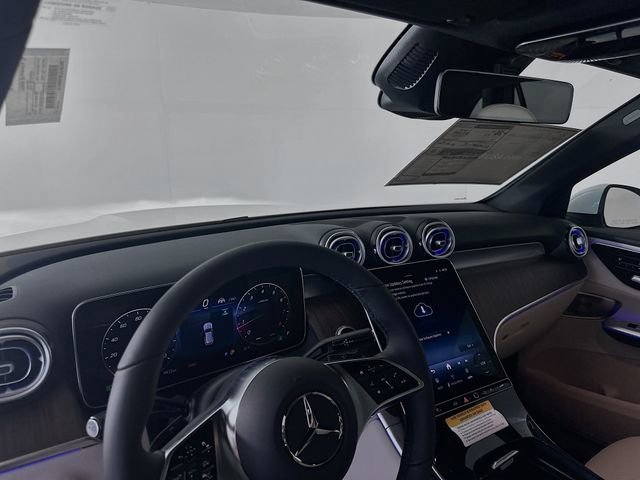 New 2026 Polar White Mercedes-Benz GLC 300 image 40
