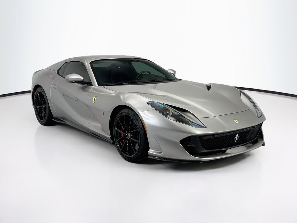 Used 2022  Ferrari Base image 11