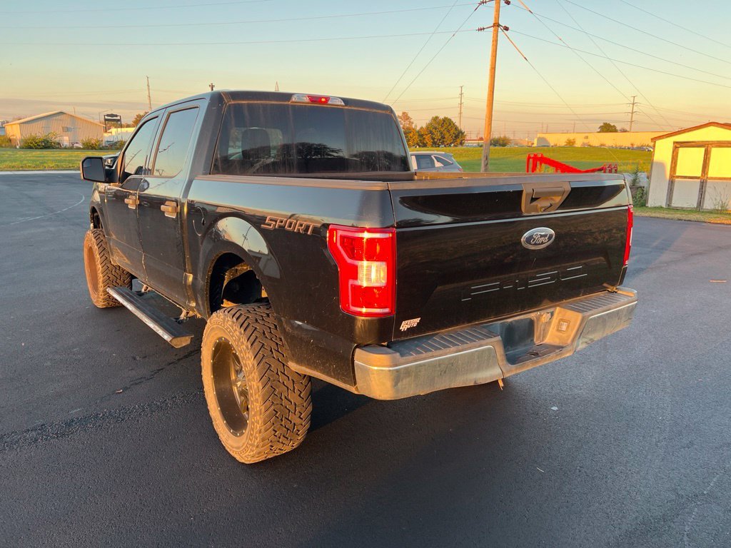 Used 2018 Shadow Black Ford XLT image 5