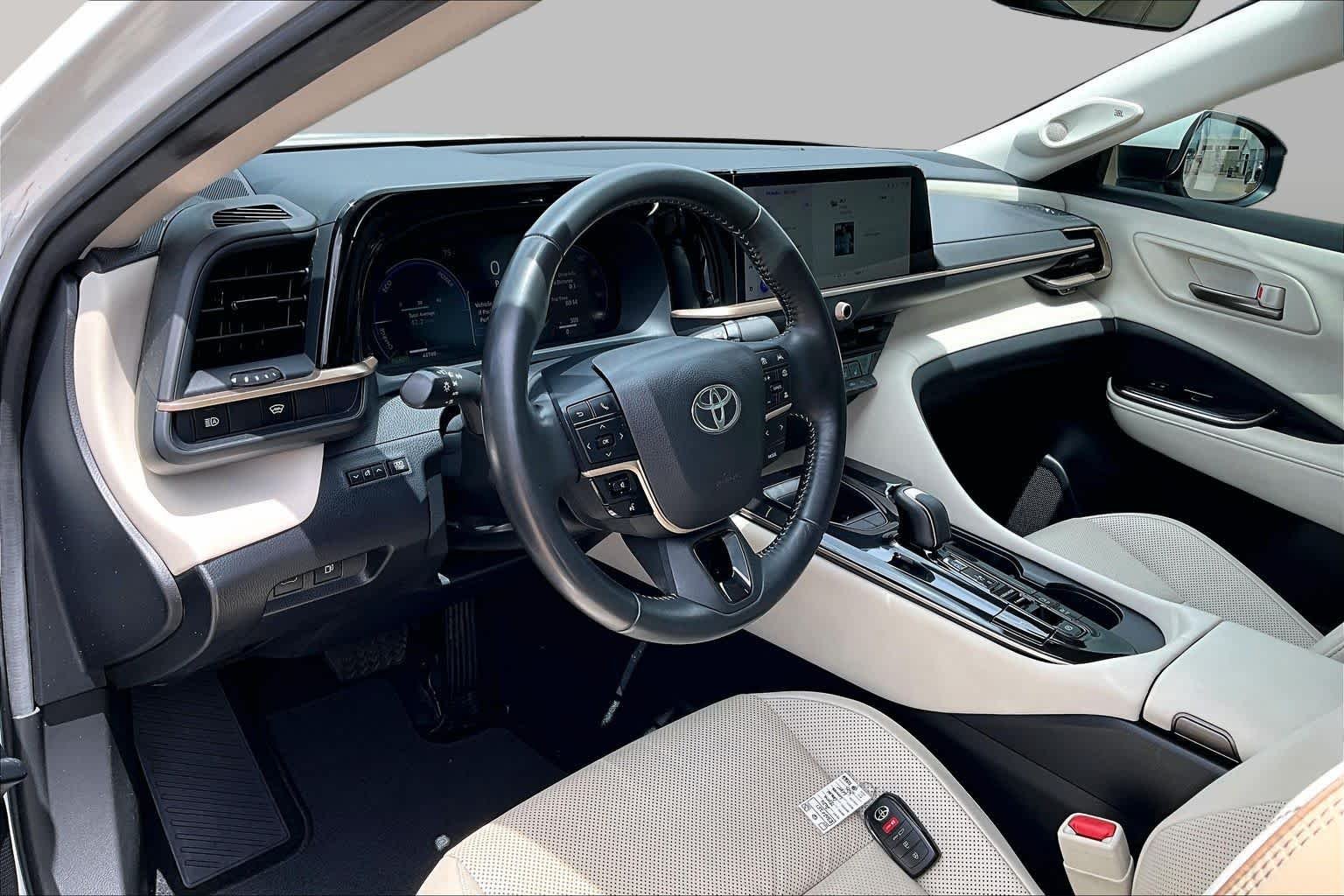 Certified Used 2024 Oxygen White Toyota Limited image 17