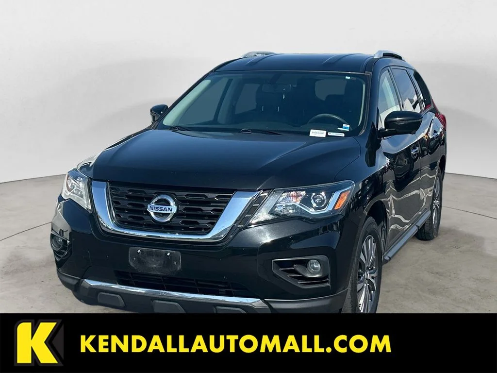 2019 Nissan Pathfinder SL 4WD's photo