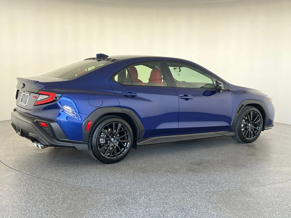 New 2026 SAPPHIRE BLUE PEARL Subaru Limited image 4