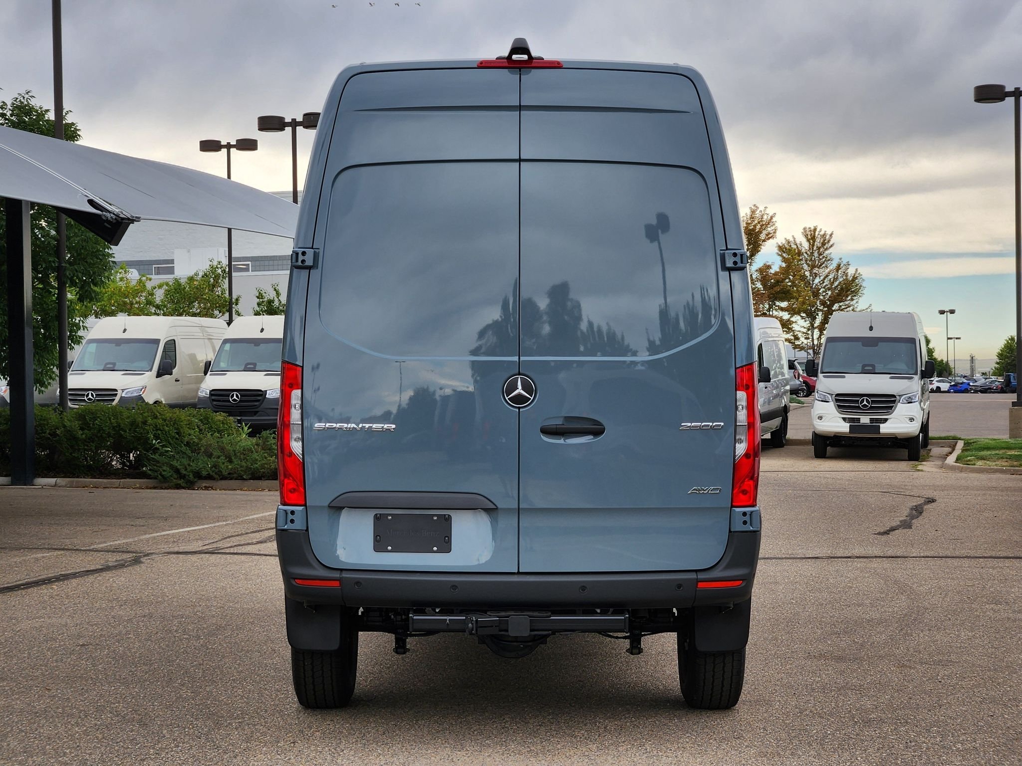 New 2026 Blue Grey Mercedes-Benz CARGO image 7