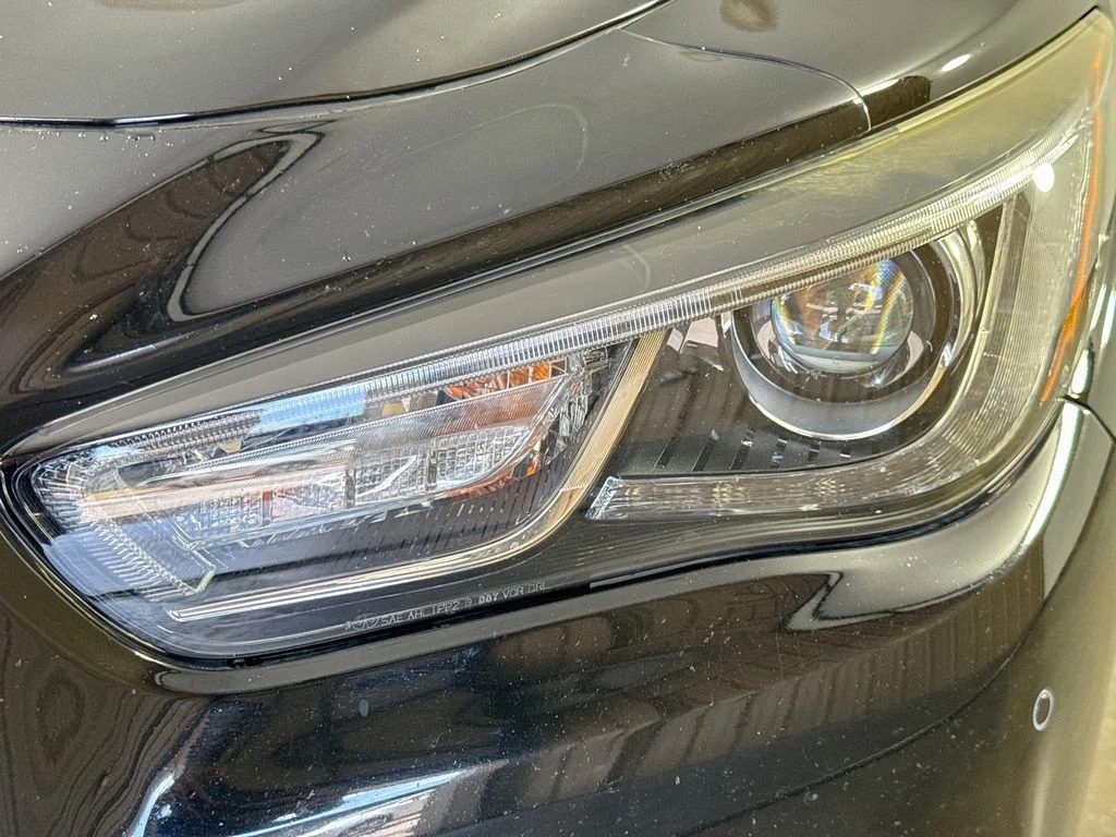 Used 2019 Black INFINITI LUXE image 41