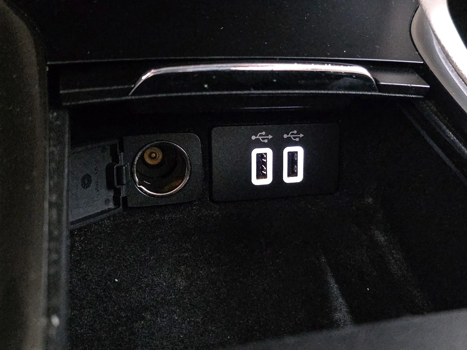 Used 2019 White Lincoln Select image 28