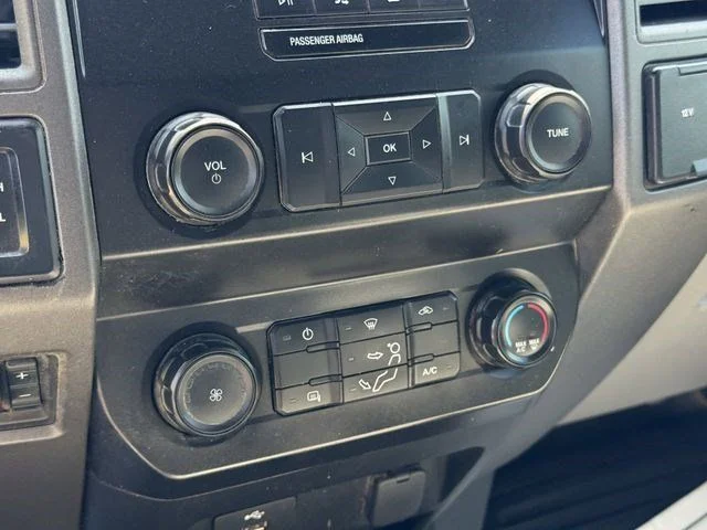 Used 2022 White Ford XL image 5